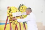 พิธีวางพวงมาลา เพื่อน้อมรำลึกถึงพระมหากรุณาธิคุณในพระบาทสมเด